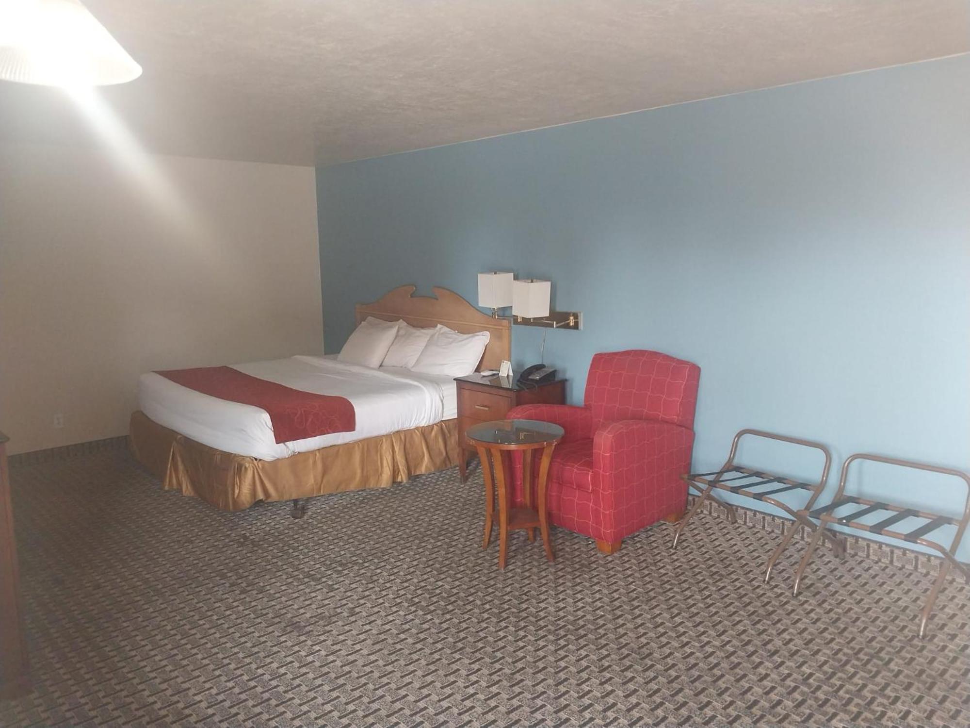 קנב Vermilion Inn מראה חיצוני תמונה